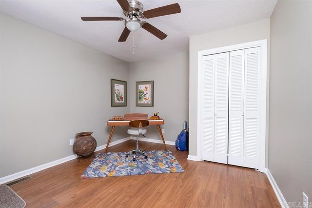38 Woodlore Cir, Little Rock, AR 72211