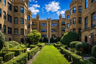2430 W Greenleaf Avenue 1, Chicago, IL 60645