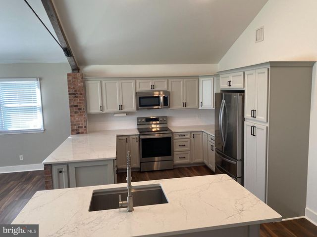 4361 SUNNYSIDE DR, Doylestown, PA 18902