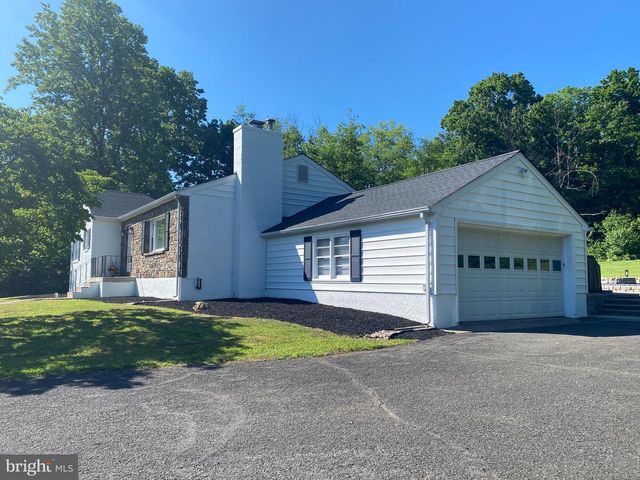 4361 SUNNYSIDE DR, Doylestown, PA 18902