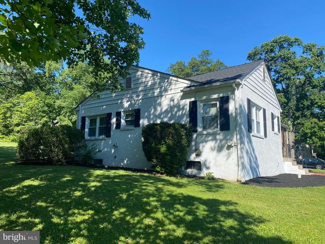 4361 SUNNYSIDE DR, Doylestown, PA 18902