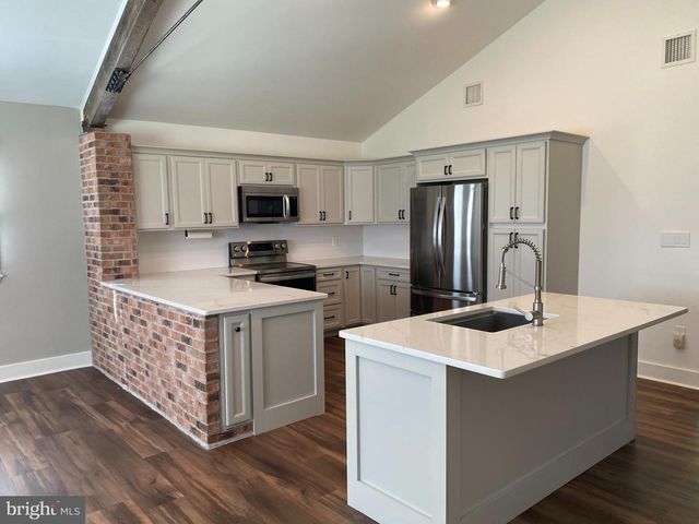 4361 SUNNYSIDE DR, Doylestown, PA 18902