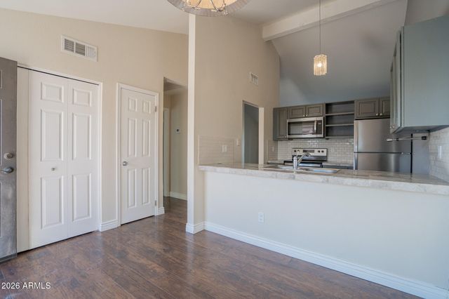 5141 W WOOD Drive, Glendale, AZ 85304
