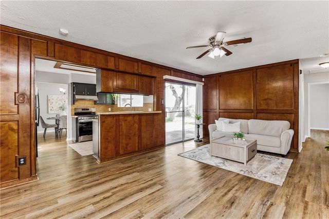 9321 Mars Ave, Corpus Christi, TX 78409