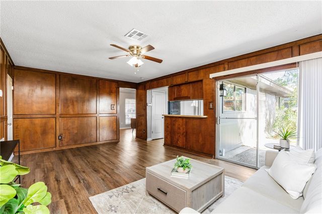 9321 Mars Ave, Corpus Christi, TX 78409