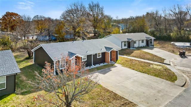 400 Trailside Terrace A, Springdale, AR 72764