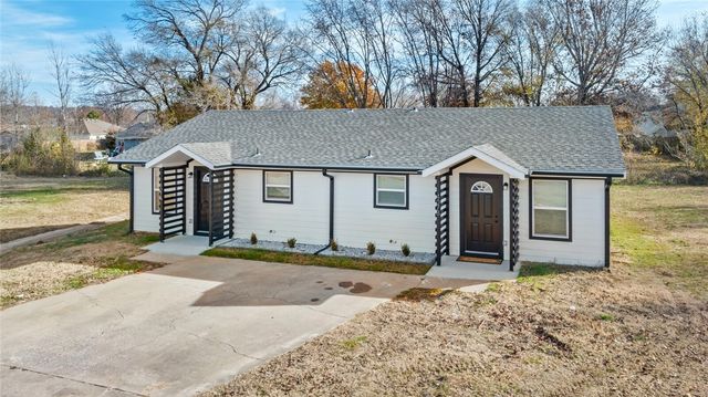 400 Trailside Terrace A, Springdale, AR 72764