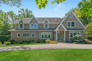 7 Deerhill Dr, Hohokus Boro, NJ 07423