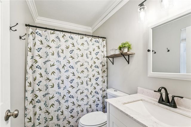 124 Pinebrook Drive, Chippewa Twp, PA 15010