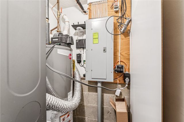 124 Pinebrook Drive, Chippewa Twp, PA 15010