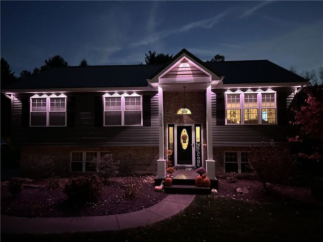 124 Pinebrook Drive, Chippewa Twp, PA 15010