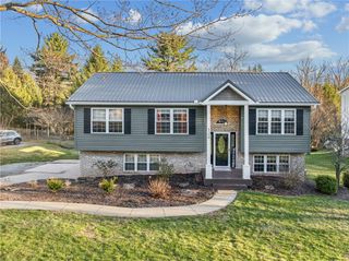 124 Pinebrook Drive, Chippewa Twp, PA 15010