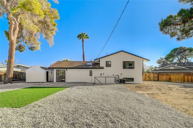 2446 Tournament Street, Las Vegas, NV 89142