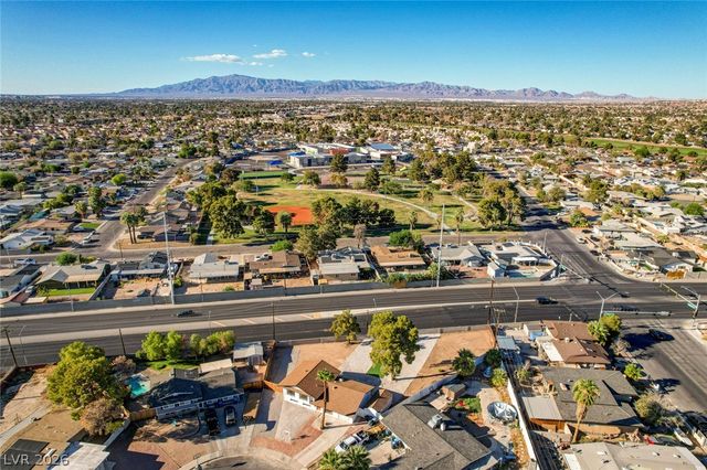 2446 Tournament Street, Las Vegas, NV 89142