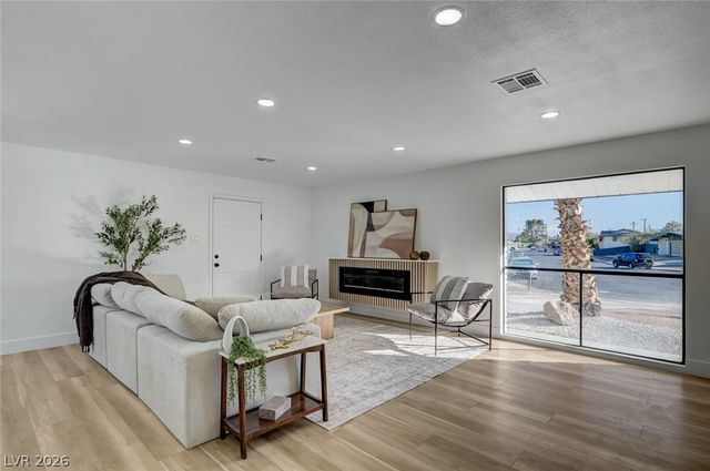 2446 Tournament Street, Las Vegas, NV 89142