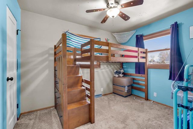 1009 S PEARL STREET, New London, WI 54961