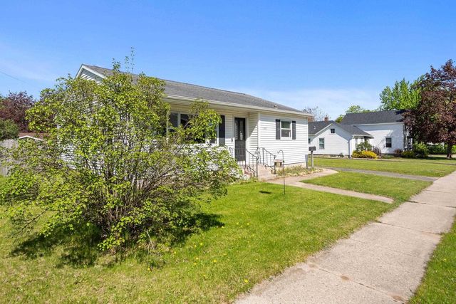 1009 S PEARL STREET, New London, WI 54961