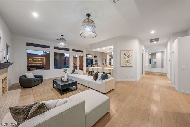 3235 CLIFF SIELER Court, Las Vegas, NV 89117