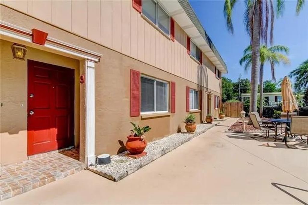 300 6TH STREET N W2, Safety Harbor, FL 34695