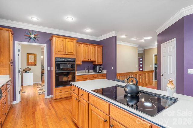 35 Hillcreek Drive, Asheville, NC 28804