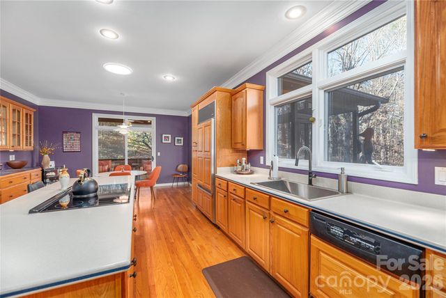 35 Hillcreek Drive, Asheville, NC 28804