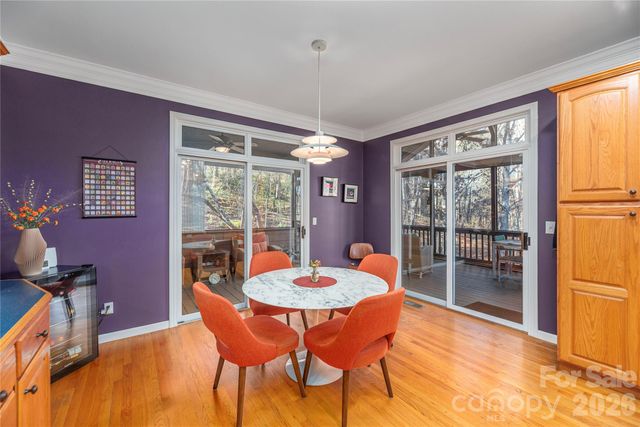 35 Hillcreek Drive, Asheville, NC 28804