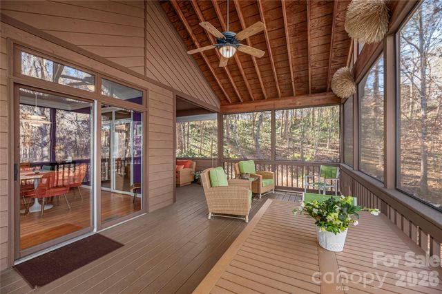 35 Hillcreek Drive, Asheville, NC 28804