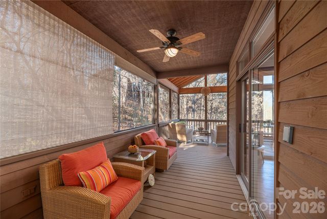 35 Hillcreek Drive, Asheville, NC 28804