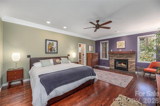 35 Hillcreek Drive, Asheville, NC 28804