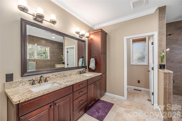 35 Hillcreek Drive, Asheville, NC 28804