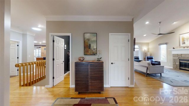 35 Hillcreek Drive, Asheville, NC 28804