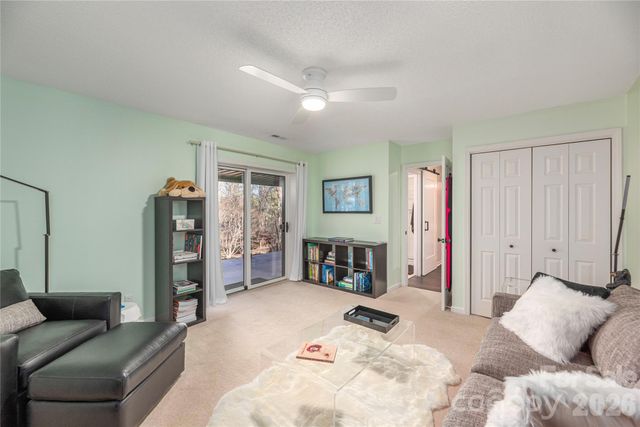 35 Hillcreek Drive, Asheville, NC 28804