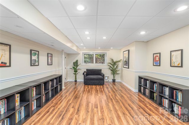 35 Hillcreek Drive, Asheville, NC 28804