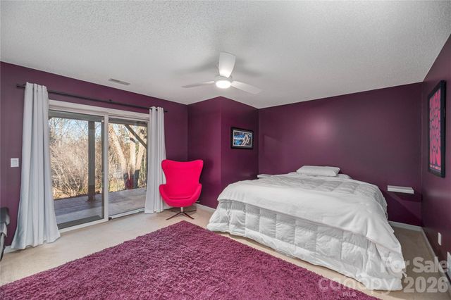 35 Hillcreek Drive, Asheville, NC 28804