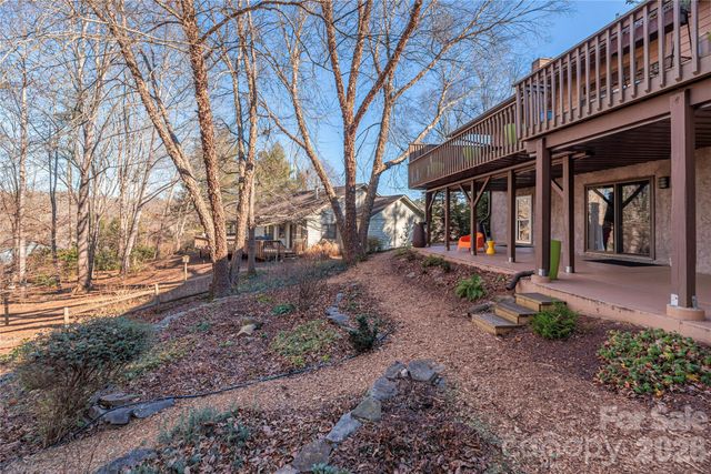 35 Hillcreek Drive, Asheville, NC 28804