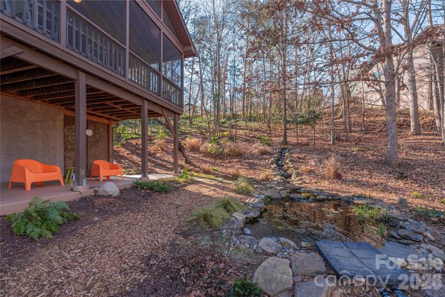 35 Hillcreek Drive, Asheville, NC 28804