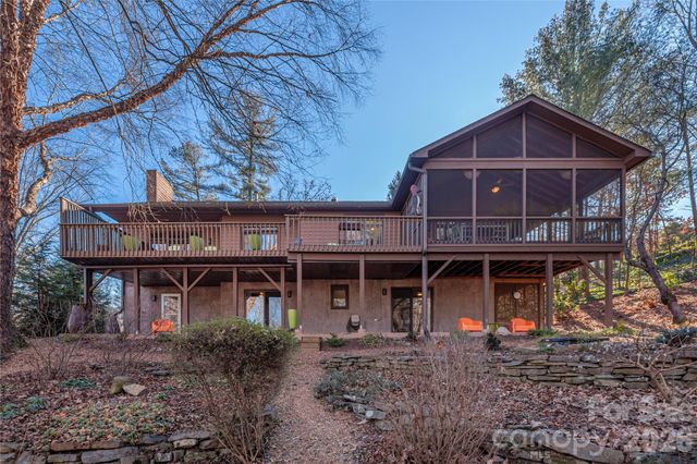 35 Hillcreek Drive, Asheville, NC 28804