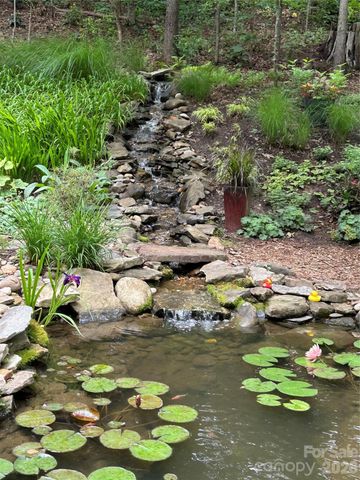 35 Hillcreek Drive, Asheville, NC 28804