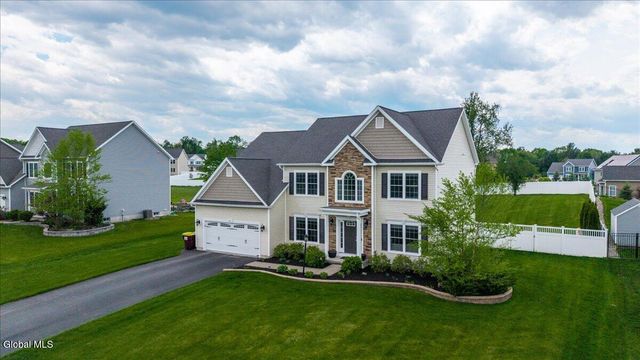 46 Haywood Lane, North Greenbush, NY 12198