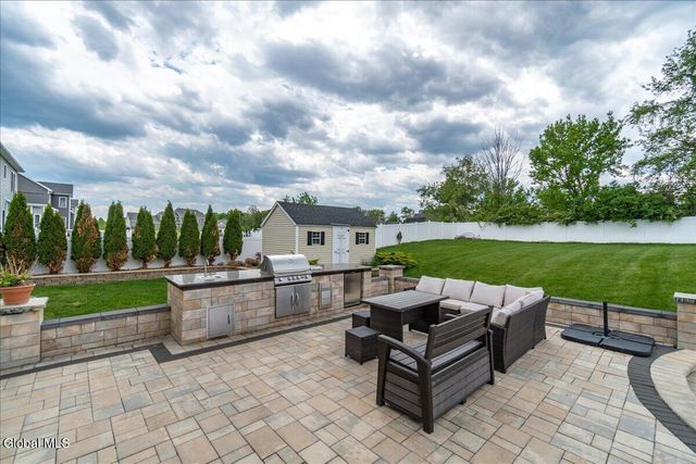 46 Haywood Lane, North Greenbush, NY 12198