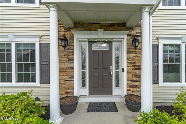 46 Haywood Lane, North Greenbush, NY 12198