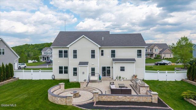 46 Haywood Lane, North Greenbush, NY 12198