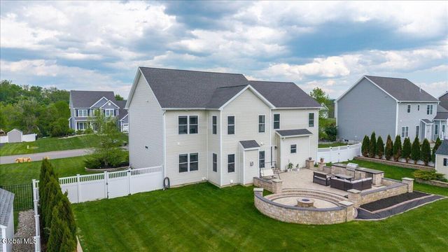 46 Haywood Lane, North Greenbush, NY 12198