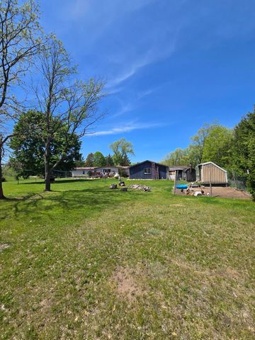 12495 5 Mile Road, Evart, MI 49631
