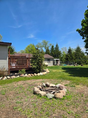 12495 5 Mile Road, Evart, MI 49631
