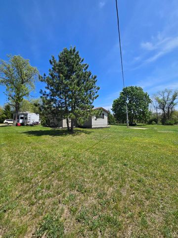 12495 5 Mile Road, Evart, MI 49631