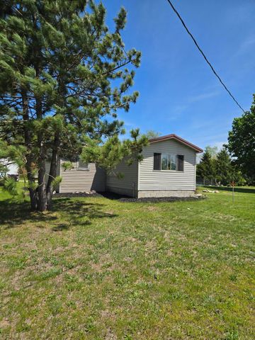 12495 5 Mile Road, Evart, MI 49631