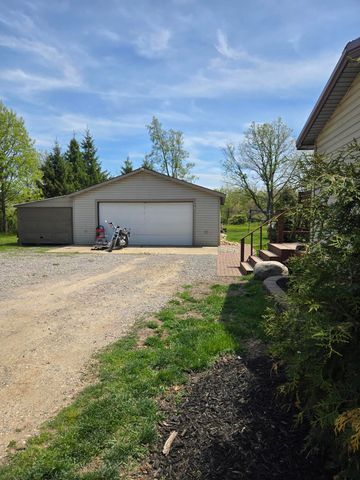 12495 5 Mile Road, Evart, MI 49631