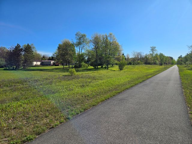 12495 5 Mile Road, Evart, MI 49631