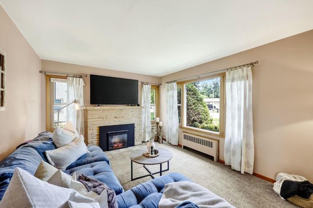 403 N Main Street, Deerfield, WI 53531